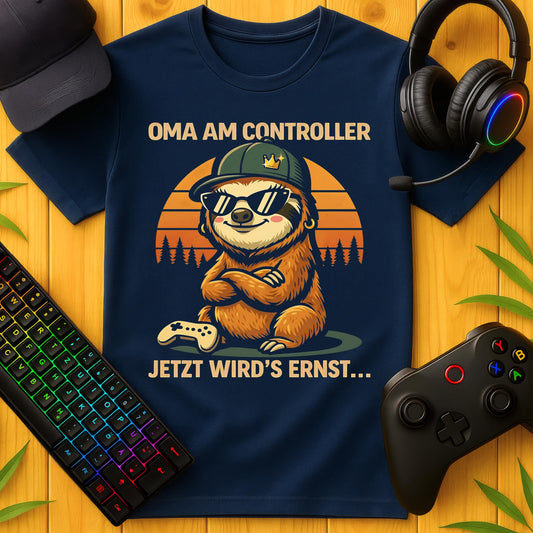 Oma am controller She-Sloth cool T-Shirt