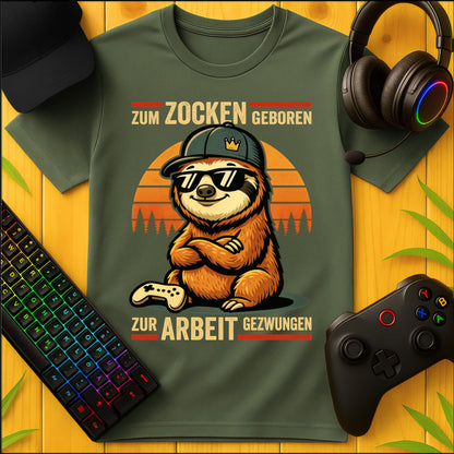 Zum Zocken geboren Sloth T-Shirt