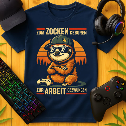 Zum Zocken geboren Sloth T-Shirt